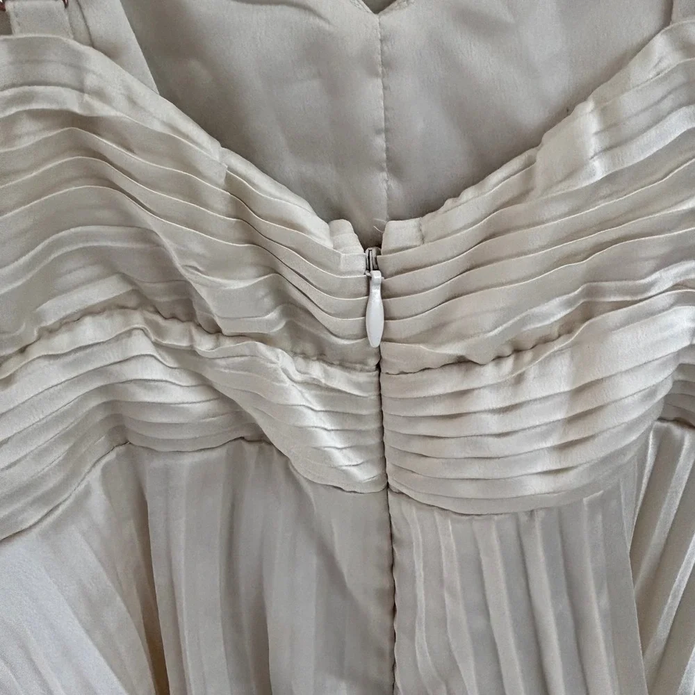Abercrombie & Fitch Giselle Pleated Tiered Maxi Dress Cream Cut Out Size M